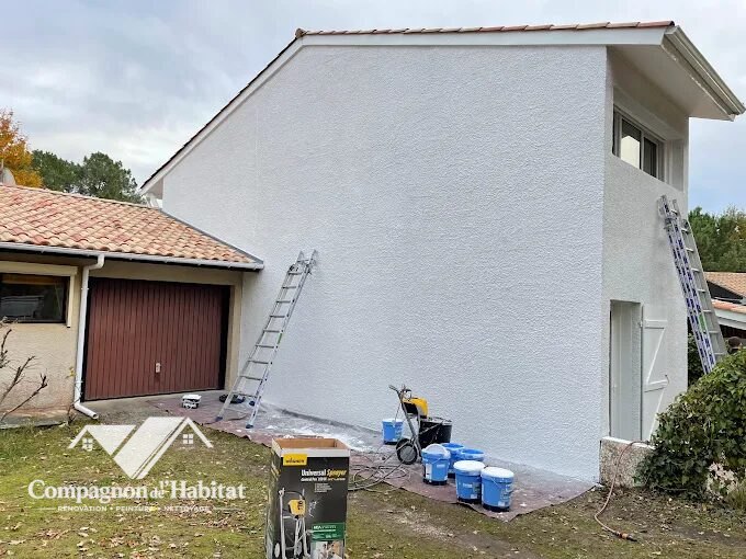Peinture boiseries extérieures à Pessac - Compagnon de l'Habitat