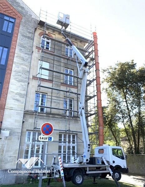 Démoussage toiture à Pessac - Compagnon de l'Habitat